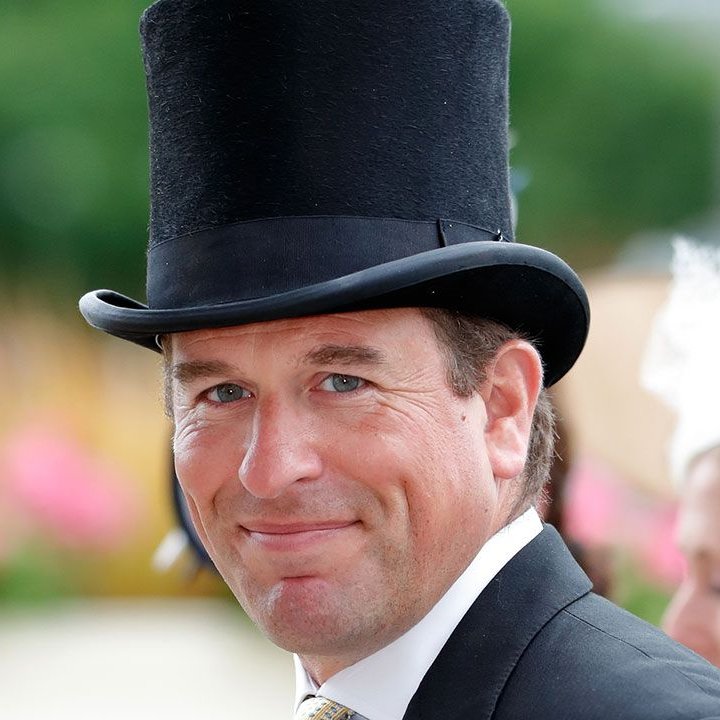 UKRoyalWatch's tweet image. Peter Phillips is 46 as of today! 🎂✨ Wishing the happiest of birthdays to the eldest grandchild of Queen Elizabeth and Prince Philip! 🌟

#PeterPhillips #RoyalFamily #BritishRoyalFamily #BritishRoyals ✨👑