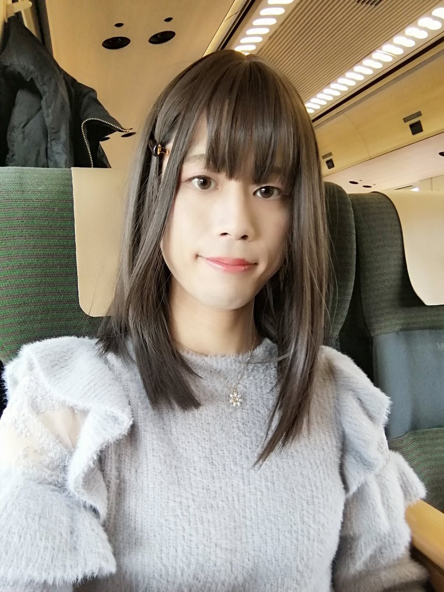 みなさまお久しぶりです！
博多からゆふいんの森で由布院に向かってます！♨️