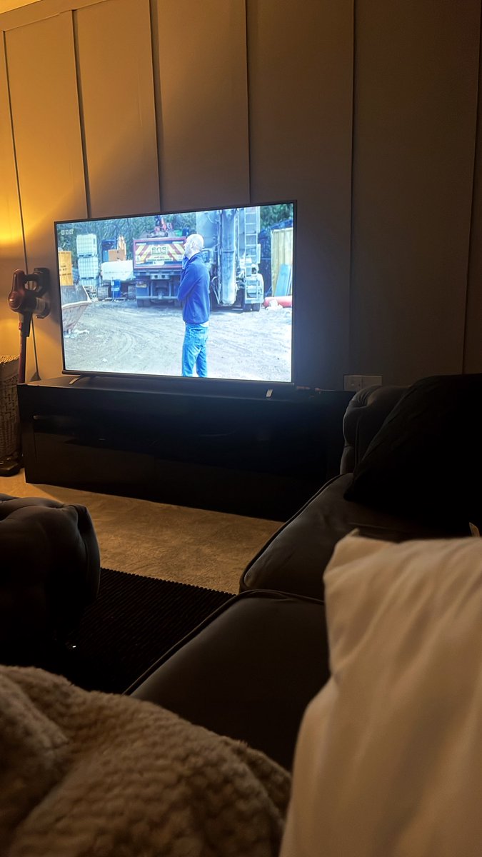 AdyGowan's tweet photo. The Met. Best thing on tv atm. Only thing I’ve watched in almost 2 years. https://t.co/1JMVZRgA46