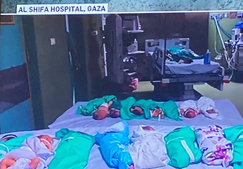 Heartbreaking premature babies detached from their incubators at Al Shifa Gaza hospital due to lack of electricity and oxygen and now wrapped in blankets to avoid hypothermia. @RishiSunak How can we see this and not call for a Ceasefire? We must strive for peace!
