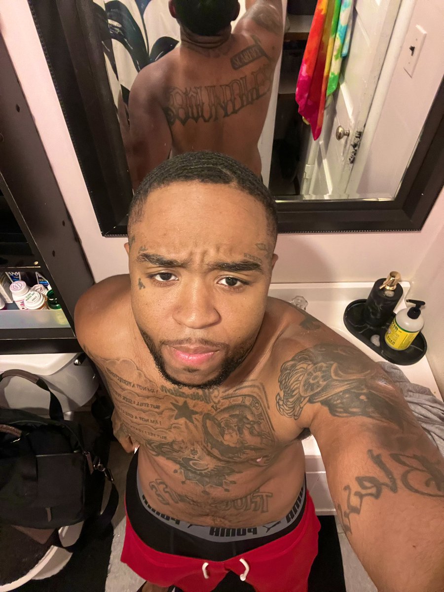 Nastyhabittz's tweet photo. Happy #TransWeekofAwareness 🏳️‍⚧️🤎 https://t.co/nfqCPapIJT