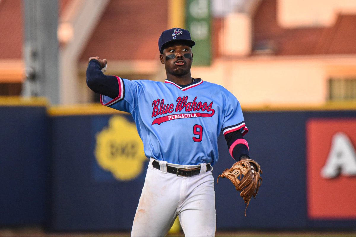 venadosdemaza's tweet photo. El 3B Demetrius Sims 🇺🇸 es refuerzo de los Venados de Mazatlán🦌❤
Llega para suplir a Alex Liddi, Carlos Arroyo también sale del equipo.
Sims se caracteriza por su buena defensiva y tener poder ocasional.
#YoSoyVenados #DeerPower https://t.co/OBSSzwYPQe