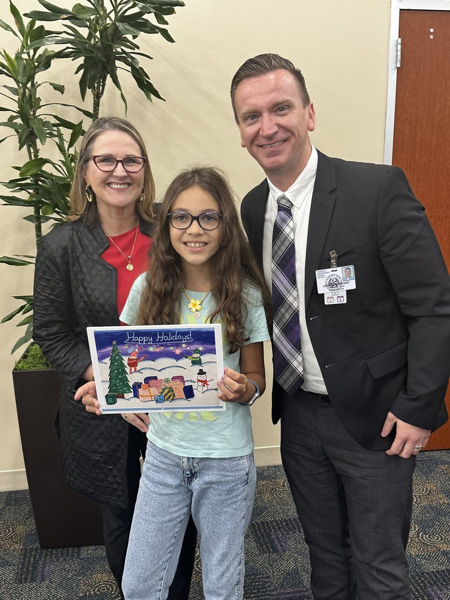 ROEworld's tweet photo. Congratulations to our Defne who was a finalist in the Houston ISD Holiday greeting card contest. @HISDCentral @ROEArt1 https://t.co/eVJbHqwNUb