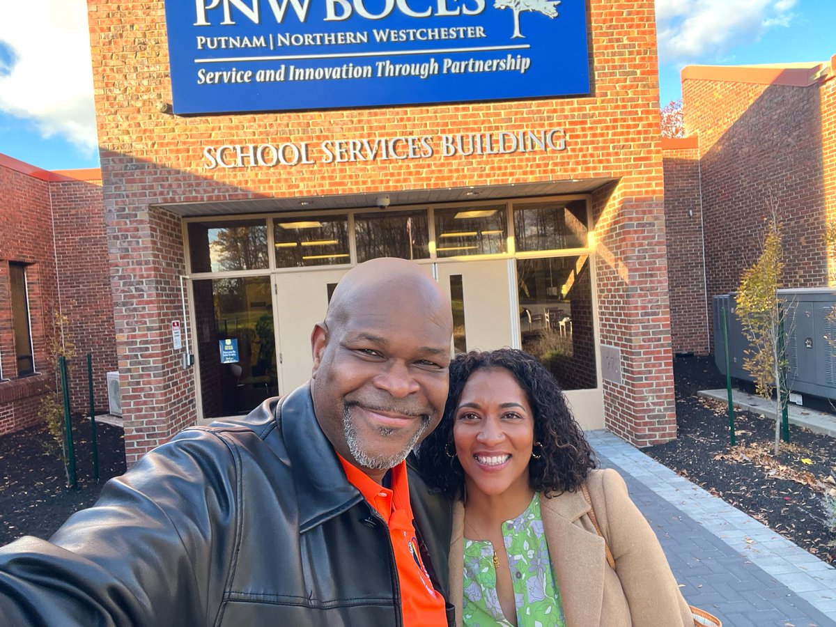 PaulForbesNYC's tweet image. Another day, another opportunity to be in community with folks who are committed to examining our bias-based beliefs. Part 2 of the Learn-Lead-Live Series at @pnwboces 
Great to have @Vibrantsoul_NG in the house and appreciate @PNWDS making an appearance 🙏🏽 #TheWorkBehindTheWork