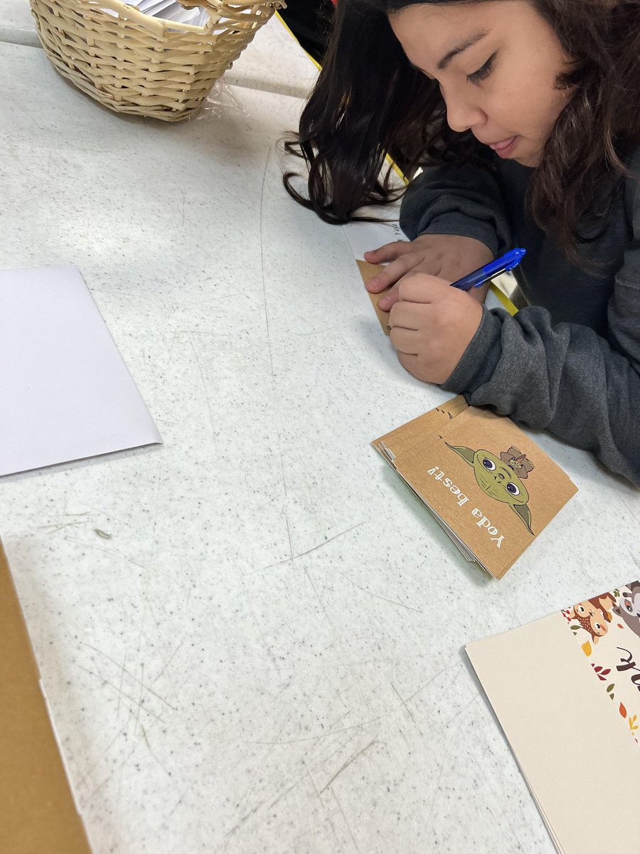 MoodyEnglishMonreal tweet media