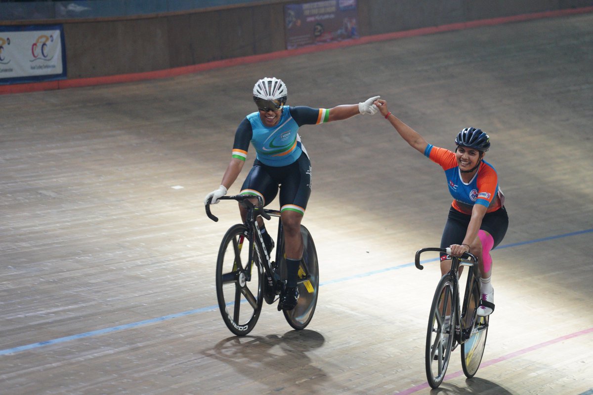 Nat_Games_Goa's tweet photo. In the race against time, every turn matters—capturing the heart-pounding moments of cycling at the #37thNationalGames! 🏁🚴‍♀️

#GetSetGoa #NationalGamesGoa2023 

@DrPramodPSawant @Govind_Gaude @WeAreTeamIndia @tsagofficial @IndiaSports @PIB_India @PIB_Panaji @dip_goa https://t.co/dUGU3oCgv5