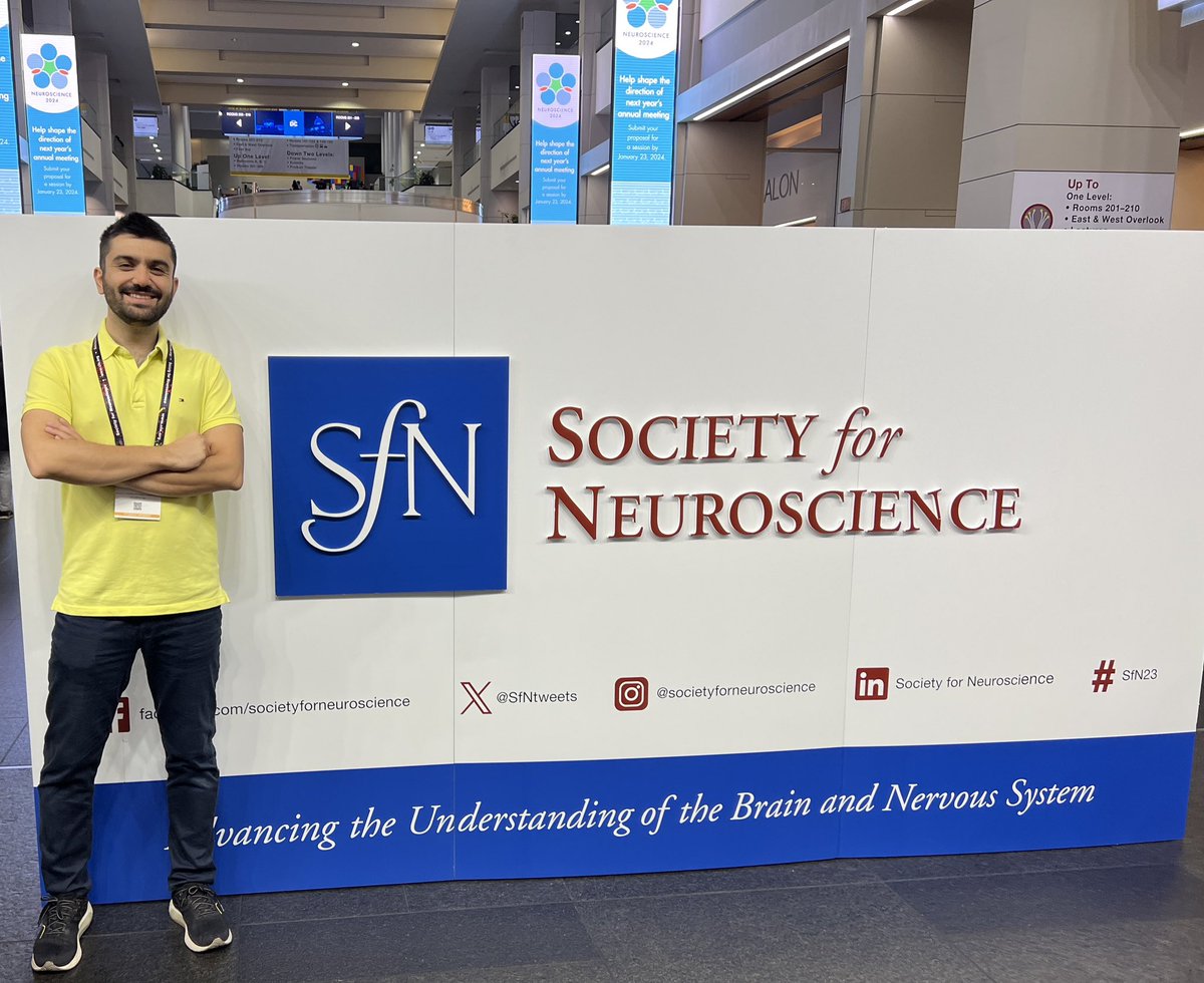 seraji70's tweet image. I thoroughly enjoyed my experience at #SFN2023 , where I presented my work, gained insights from posters and talks, and forged valuable connections. I'm thankful for my exceptional advisor and lab mates who played a pivotal role in making this happen.
@SfNtweets
@vdcalhoun