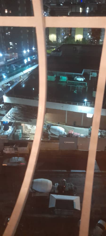 MayMend1211's tweet photo. @PolisucreOficia 9pm y sigue el abuso de los trabajos nocturnos sin ninguna autoridad que se haga presente a regular estas actividades de lo que será el #Forum Esto no es bienestar. @lAlcaldiasucre @GabrielaEsSucre @JoseVRangelA @CRLaCaliforniaN https://t.co/TJQs0PZ5nr