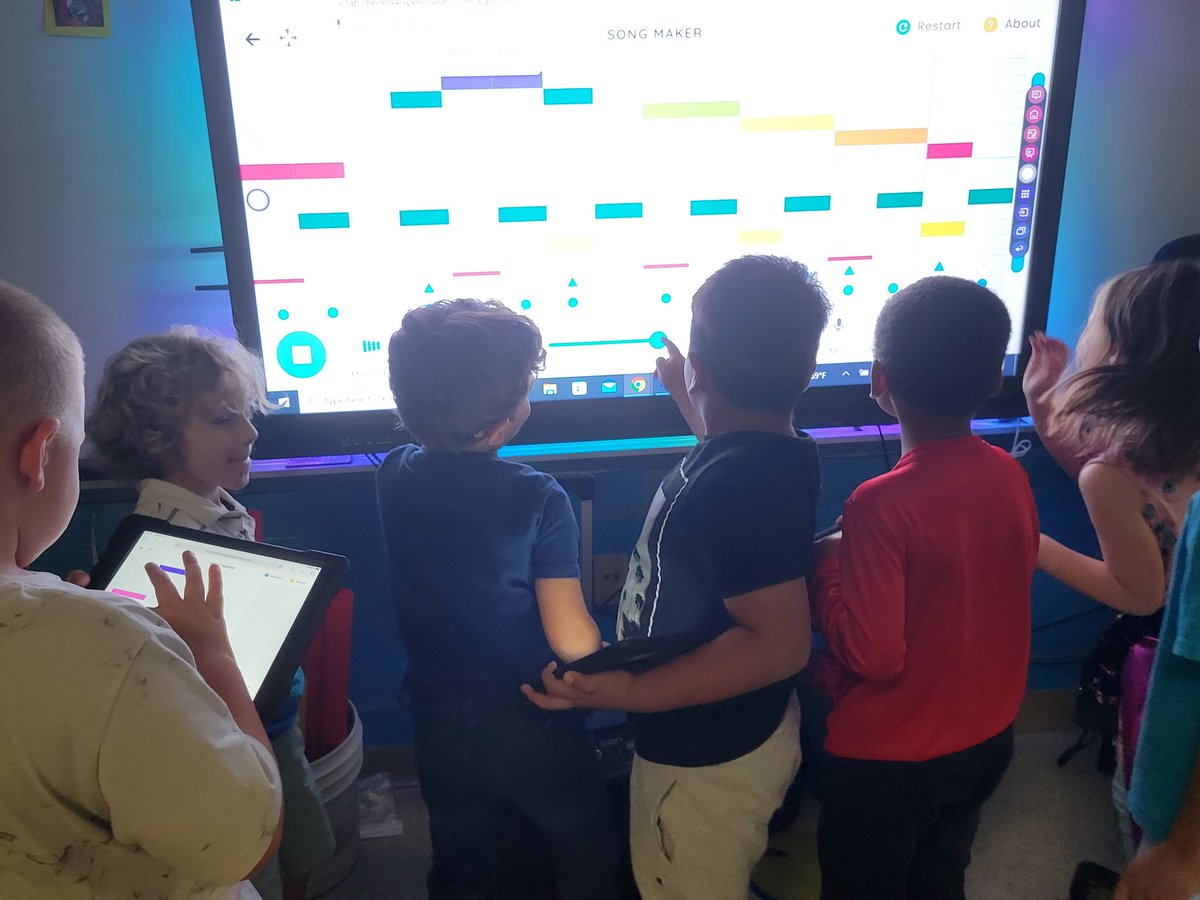 abjohnstonmusic's tweet photo. I just love their curiosity!
#ChromeMusicLab #BuzzWorthy https://t.co/x9SCERkUS8