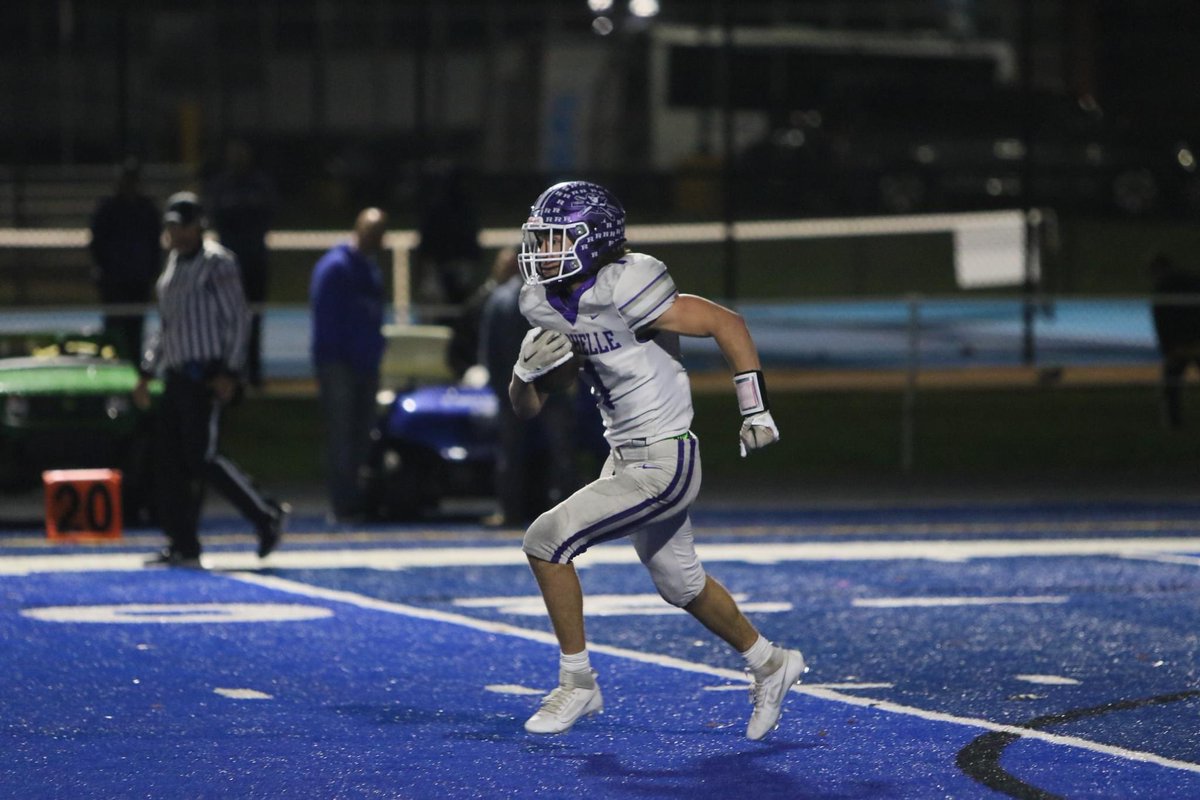 RTHS_Football's tweet photo. Congratulations to Grant Gensler on being selected to the 2023 IHSFCA Honorable Mention All State Team and representing the Rochelle Hubs! 

@GrantGensler10 

#TeamTogether https://t.co/gVFlH2PsFE