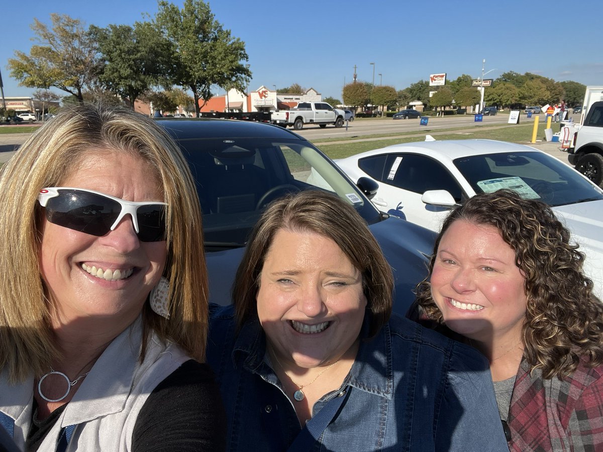 Lori Litchfield (@lorilitchfield) on Twitter photo Drive 4 UR School <a href="/LewisvilleHS/">Lewisville High School</a> was so fun! Thanks <a href="/lewisvillestuco/">Lewisville StuCo</a> !!! #onelisd <a href="/GarrettRachelE/">Rachel E Garrett</a> <a href="/RhondaGodbey/">Rhonda Godbey</a> Drive 4 UR School <a href="/LewisvilleHS/">Lewisville High School</a> was so fun! Thanks <a href="/lewisvillestuco/">Lewisville StuCo</a> !!! #onelisd <a href="/GarrettRachelE/">Rachel E Garrett</a> <a href="/RhondaGodbey/">Rhonda Godbey</a>