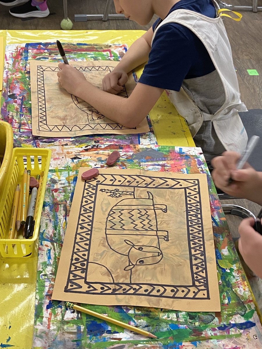 GTE_art's tweet image. Third grade artists learned about Amate Bark Painting from Panama. They created their own “bark” paper Now they are drawing their animal making it large and the focal point. Next up painting these beauties. @HumbleISD_GTE  @VisualArtHumble @gtegatorspta #elementaryart #arted