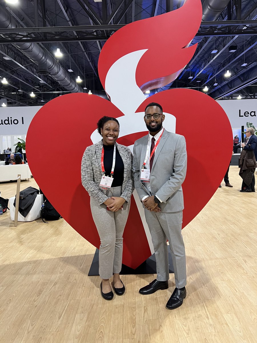 So proud of our residents, PGY2 Joanna and PGY3 Bruk presenting their scholarly work at AHA this weekend! #AHA23 @MekonenBruk