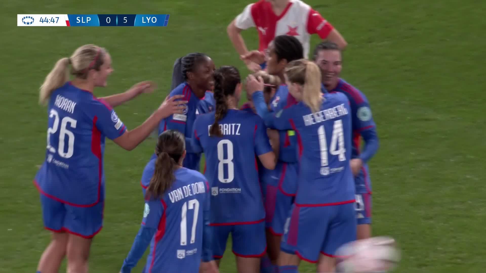 Kadidiatou Diani's second makes it 6️⃣Lyon's 6-0 lead at the half equals the UWCL record in a group stage match 🌟🏴󠁧󠁢󠁥󠁮󠁧󠁿 🎙️ 👉  🎙️ 👉  🎙️ 👉