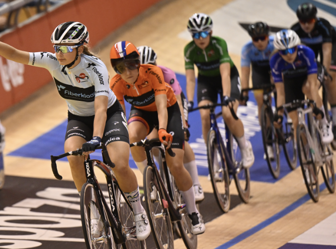 🇧🇪##sixdaysghent

The women's race <a href="/zesdaagseGent/">Zesdaagse Gent</a> will be held this Friday and Saturday with among others <a href="/LotteKopecky/">Lotte Kopecky</a>, <a href="/velopipoire/">Victoire Berteau</a> and <a href="/LinTeutenberg/">Lin Teutenberg</a> racing in the individual elimination and points race.