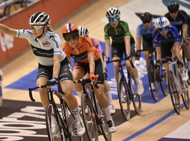 🇧🇪##sixdaysghent The women's race @zesdaagseGent will be held this Friday and Saturday with among others @LotteKopecky, @velopipoire and @LinTeutenberg racing in the individual elimination and points race.