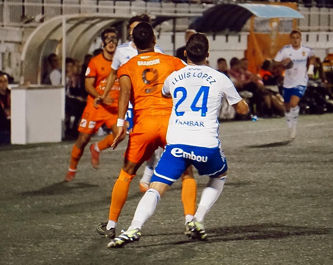 apuntesports's tweet photo. ⚽️🚨Sorpresa a Ontinyent. L'@Atzeneta_UE de Tercera RFEF elimina el @RealZaragoza de Segona Divisió en la primera ronda de la #CopaDelRei després de guanyar-li per 2-1.

Seguim en #DesDeLaBanda
👉https://t.co/A0HjkxBaQ5 https://t.co/0zRBTEzRFa