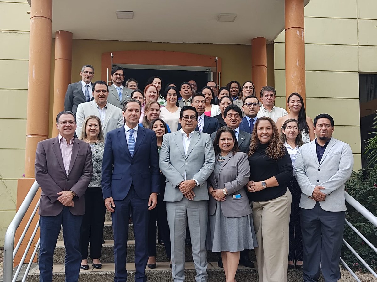 Instituto Universitario American College tweet media