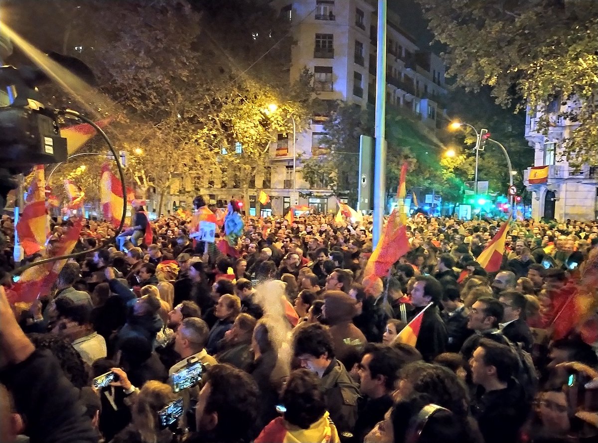 8bitsdepoder's tweet image. ARRIBA ESPAÑA!
cada dia a las 20:00 #TodosAFerraz