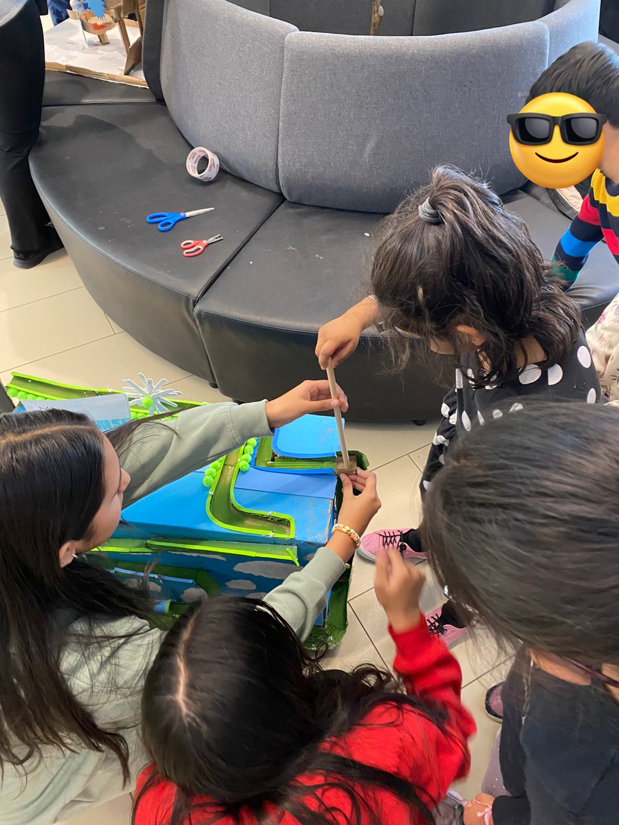 Thank you to the Grade 7’s for inviting us to see and explore their marble runs in the open space yesterday! <a href="/DesmondHDSB/">Viola Desmond Public School</a> <a href="/MsBlackbourn/">Mrs.Blackbourn</a>