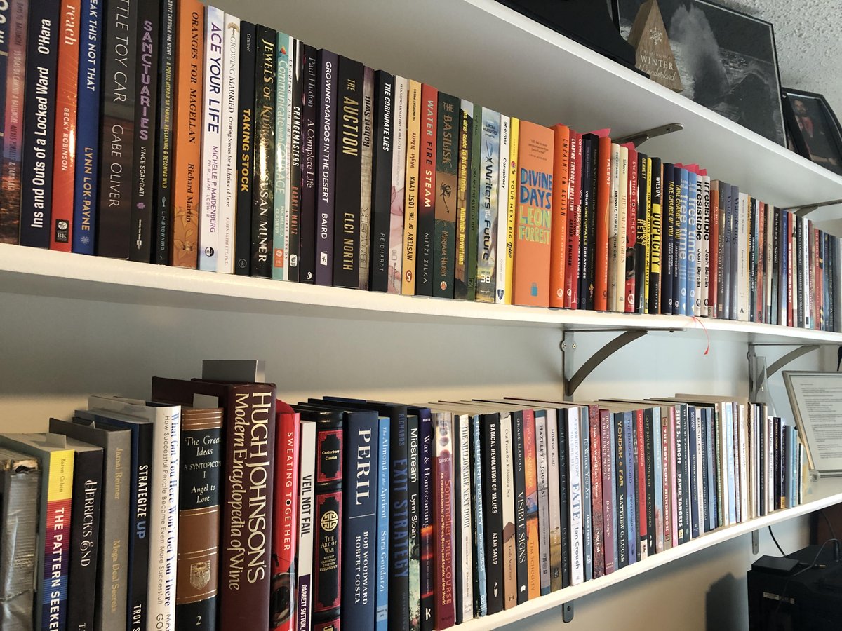AceVirtualchris's tweet photo. @ForewordReviews @ForewordReviews I prefer my book collection to be fairly orderly. I tend to store them sorted by height. When I am feeling ambitious, I will do some color sorting (by height) https://t.co/za0dpvxg5u