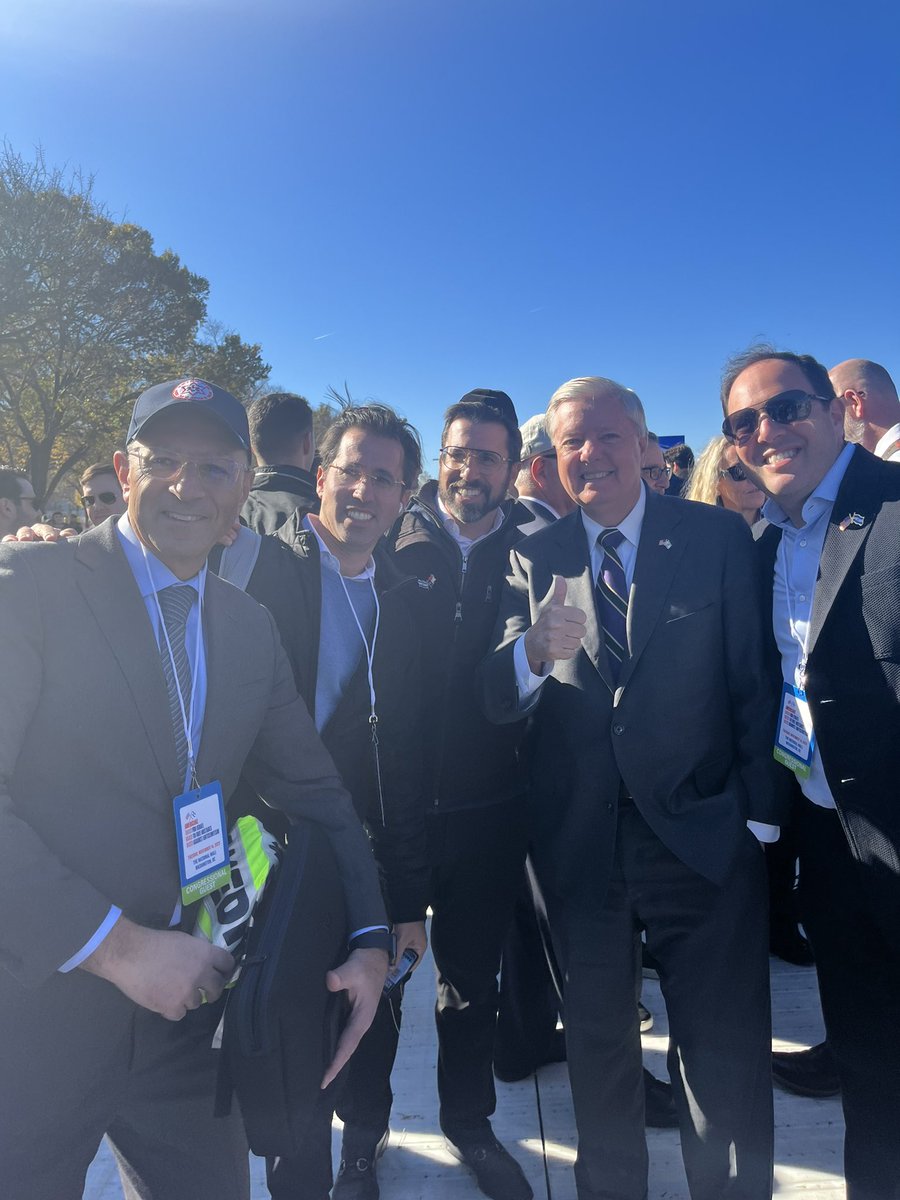 Lindsey Graham tweet media
