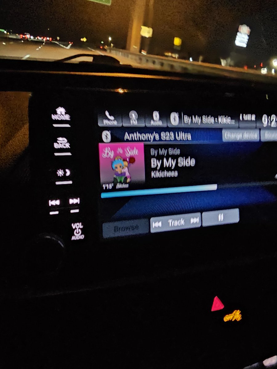 Knight56341721's tweet photo. @kikisattire Popped up while listening to music! https://t.co/yGGbl9K3Fn