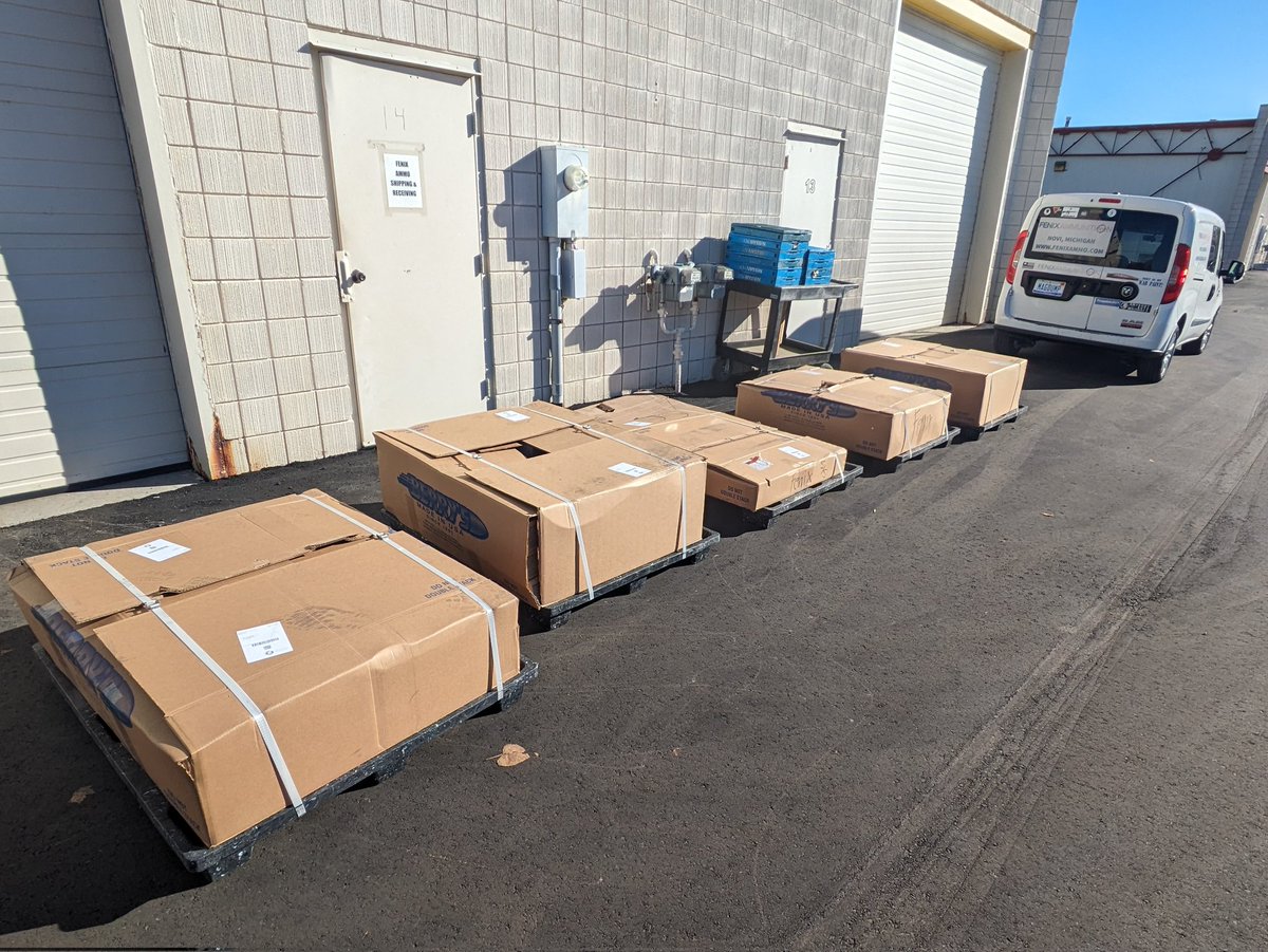 FenixAmmunition's tweet photo. This is enough projectiles to manufacture approximately 600,000 rounds, all of which will be sold to private citizens in less than 30 days.

Not to the police.

Not to the government.

To the People.

Decentralized self defense. https://t.co/szOqDkry0a