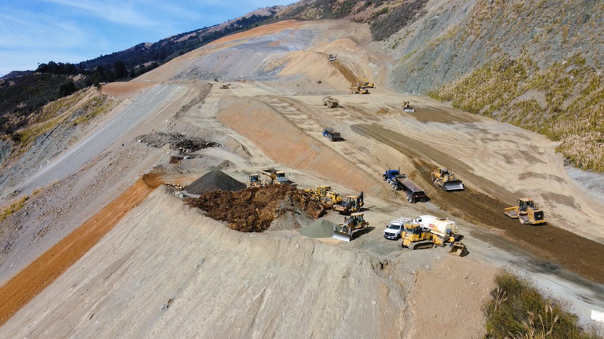 Repairs continue at Paul’s Slide on #Hwy1 which remains closed to all traffic for 1.5 miles from Limekiln State Park to just south of Lucia. Crews are building up the elevation of the south end to support what will be the new course of the roadway. Reopening date unknown as yet.