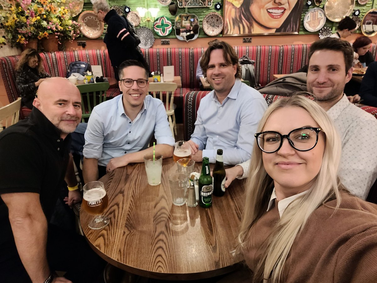 #PSDI23 has come to an end, but not without a last round of beers before catching our flights back home. See you all next year in Paris! ✈️ @IgorNederlof @ribo_rob