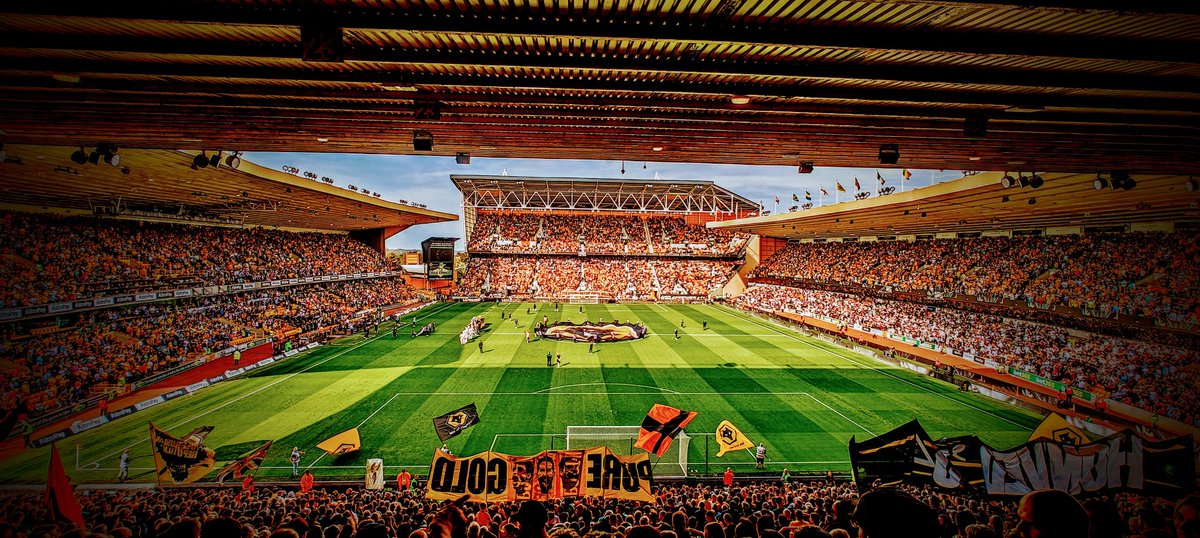 It's going to be a while seeing the golden palace looking so beautiful 😍
Just need to see out the winter months of cold/dark days and it will be back 👊🏻🐺

#wolves #wwfc #goldenpalace #puregold #gold #premierleague