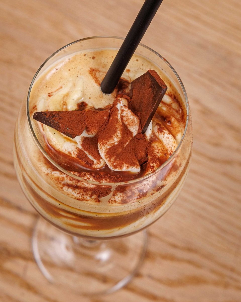 Laissez-vous tenter en dessert par notre incroyable Gascoun Café à base d'expresso, de sucre de canne, d'Armagnac Vsop, et de chantilly... Une création très gourmande qui vous transportera en plein cœur du Gers !
#restotoulouse #gascouncafé #toulouse  #toulousemaville