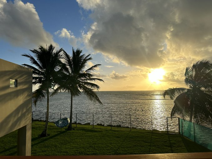 He flew me to paradise! Such a lovely few days soaking up the sun. Thank you to the gent who put together