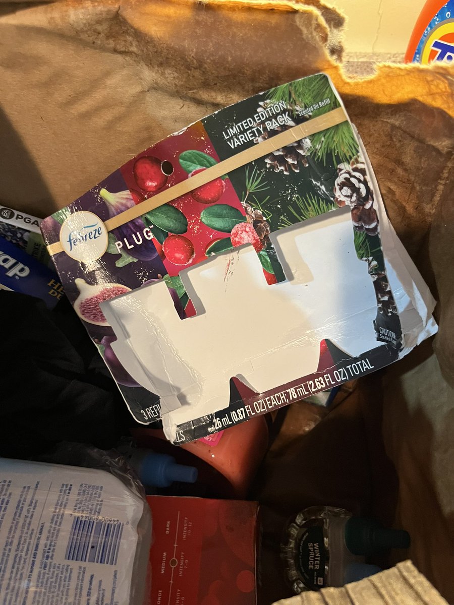 salwig's tweet photo. Hey,  @Target , thought online shopping was supposed to make my life easier.  Instead, $200 of items ruined and I have to find a box and print a label to send it all back!! #dobetter https://t.co/aWL97QGoMs