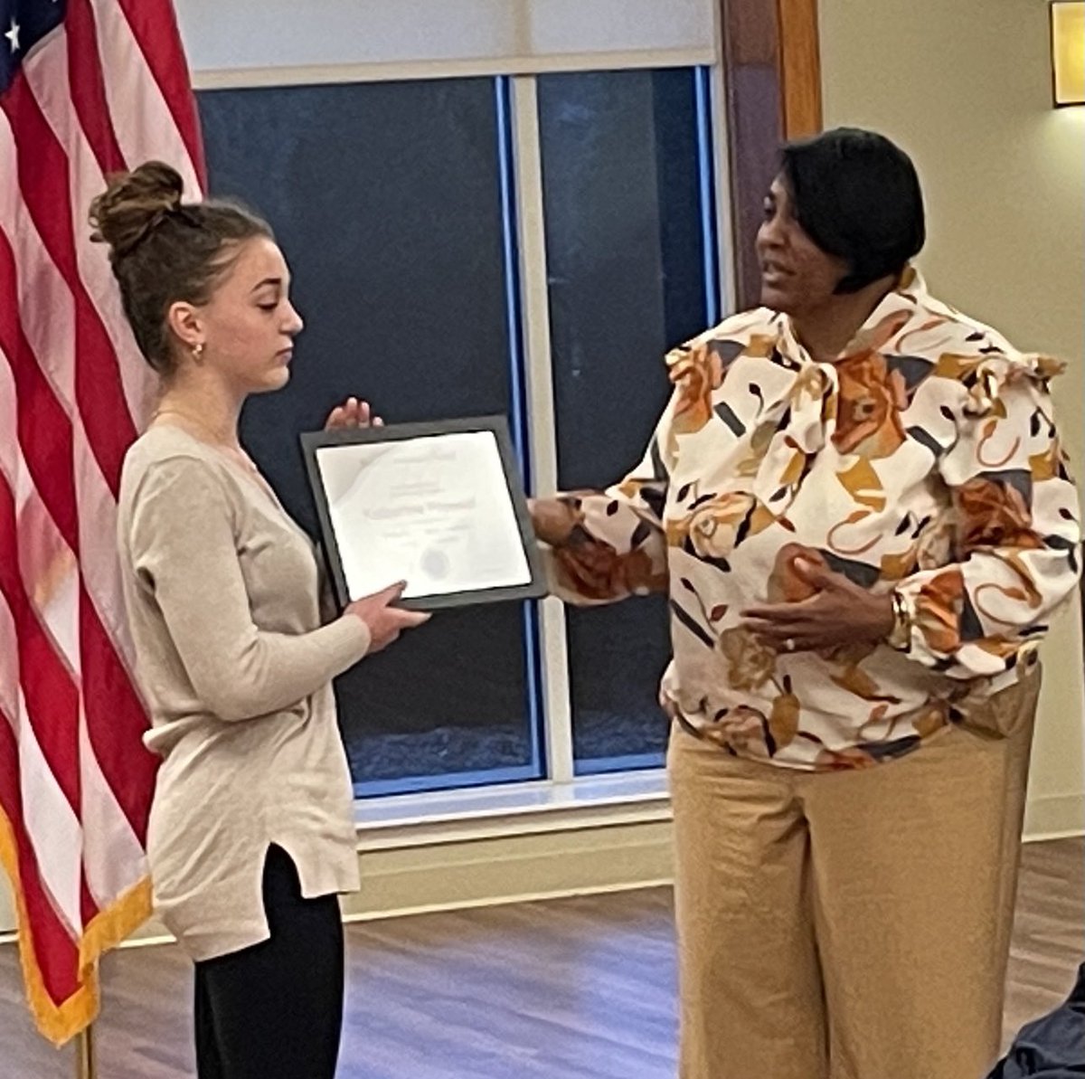 RobertMachak's tweet photo. It’s always a great day to be a Wildcat, especially when your morning starts with well-deserved recognition from the Exchange Club of Gurnee. Congratulations, Katie and Tyler. You embody student leadership at Woodland and we are so proud of you! ⁦⁦⁦@Woodland50News⁩ https://t.co/Mb0g5MG0TS