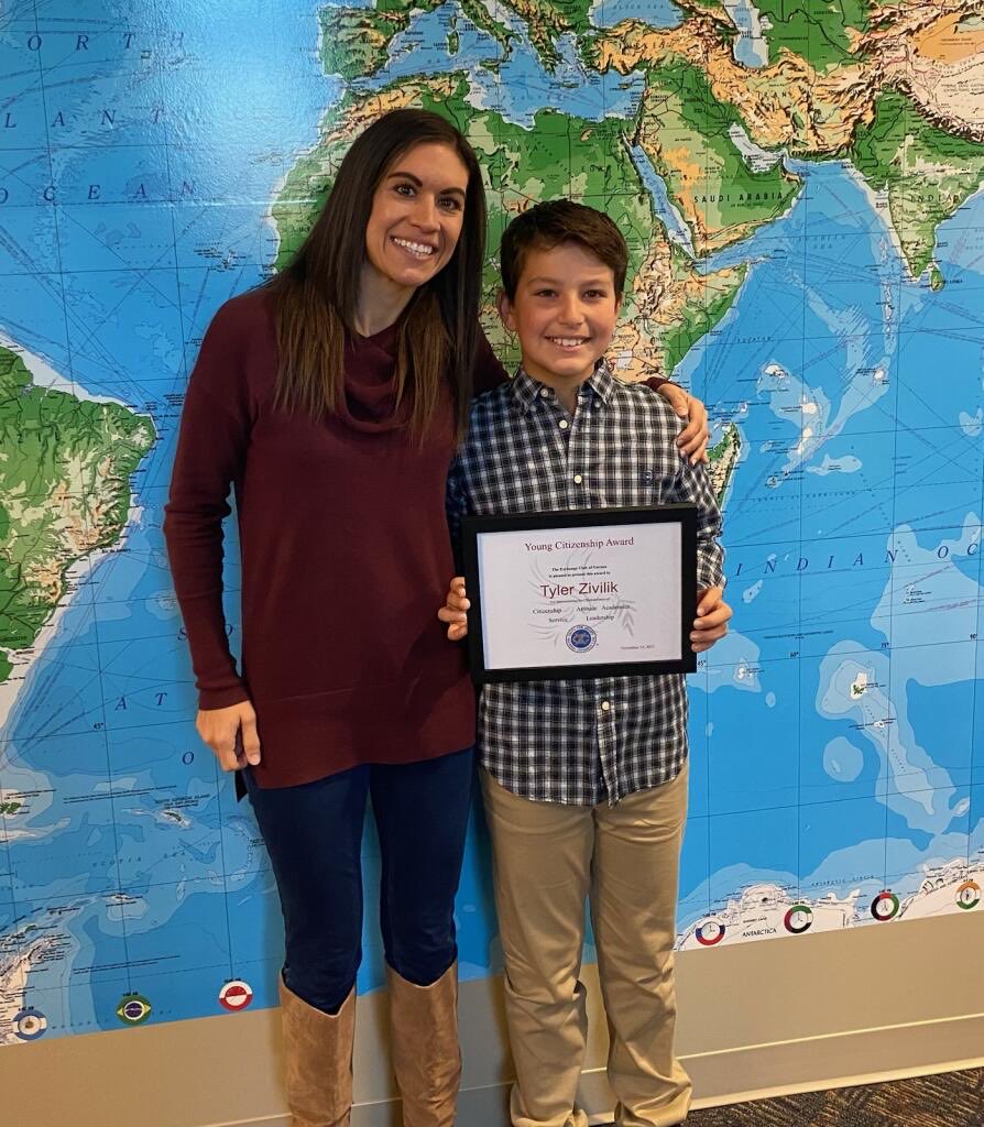 RobertMachak's tweet photo. It’s always a great day to be a Wildcat, especially when your morning starts with well-deserved recognition from the Exchange Club of Gurnee. Congratulations, Katie and Tyler. You embody student leadership at Woodland and we are so proud of you! ⁦⁦⁦@Woodland50News⁩ https://t.co/Mb0g5MG0TS
