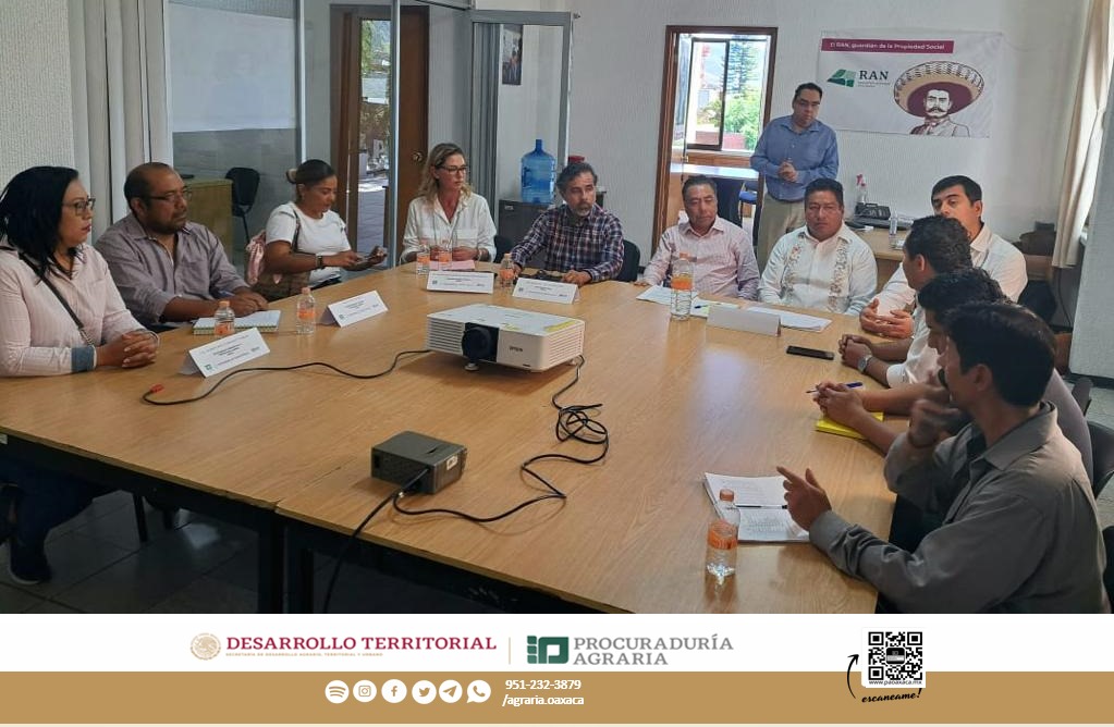 AgrariaOaxaca's tweet photo. En el marco de los “Talleres Regionales para la Construcción de la Paz y la Organización Agraria en el Territorio Oaxaqueño”. En presencia del Presidente del Colegio de Notarios de Oaxaca, del Director de Notarías y con la participación de los titulares del RAN @MgCorpus
 2/3 https://t.co/ngtJCLqLg8