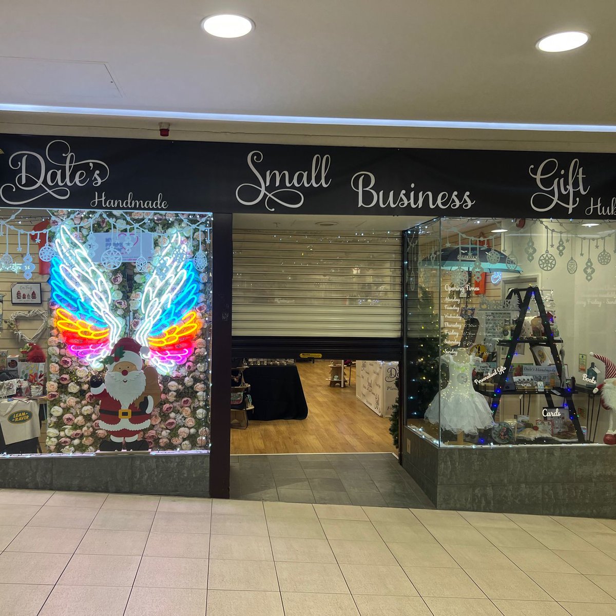 The Small Business Gift Hub has had a Christmas make over today.

Pop in this week to see the transformation and why not do your Christmas shopping too?

Over 60 small businesses all in one place so you really can find just what you’re looking for and complete your shopping.
