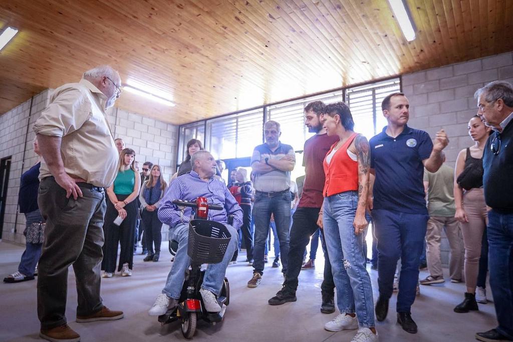 mayrasmendoza's tweet image. En este lugar, que funcionará en el Parque Industrial y Tecnológico Quilmes, pibas y pibes de toda la ciudad podrán inscribirse a 40 cursos de capacitación profesional creando futuros puestos de trabajo que garanticen el crecimiento y desarrollo productivo de nuestro país.