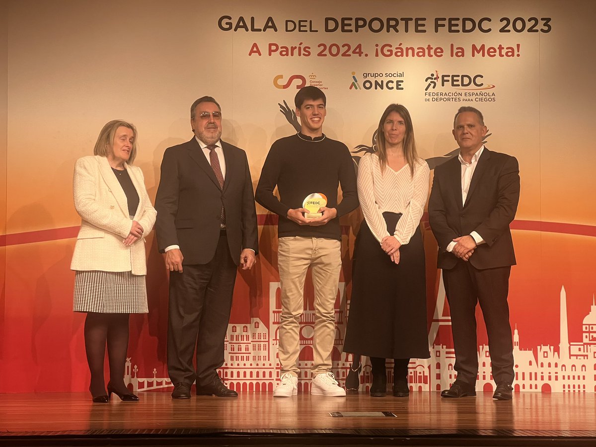 Enorme gala de la Federación Española de Deportes para Ciegos. Un reconocimiento a la labor de deportistas, técnicos, entidades y medios que han destacado en 2023. 

‘A París 2024. Gánate la meta’ 
<a href="/ONCE_oficial/">ONCE</a> <a href="/Fundacion_ONCE/">Fundación ONCE</a> <a href="/ILUNION/">ILUNION</a> <a href="/GrupoSocialONCE/">Grupo Social ONCE</a>
