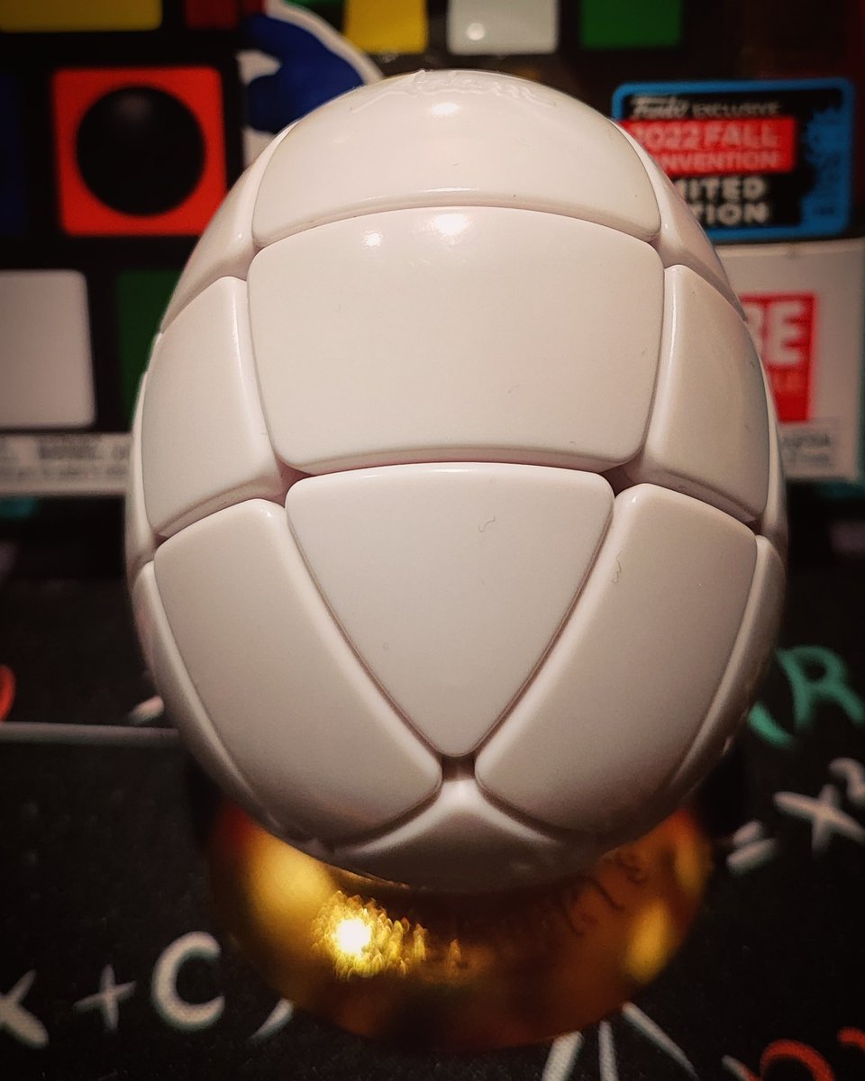 HoopClown_NHF's tweet photo. Qué fue antes, el huevo o #mefferts??? 😂😂😂 #cubos #cubes #puzzle #jigsaw #twistypuzzles #rubik #rubiks #rubikscube #cuboderubik #emojirubiknow #diogenescubero #gentecubera https://t.co/fOeL4FxvV7