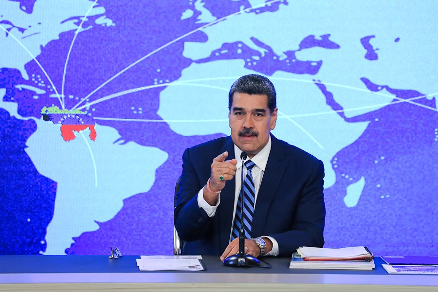 NicolasMaduro's tweet photo. La posición histórica de Venezuela desde el Gobierno de Isaías Medina Angarita hasta nuestros días, la de los gobiernos de todos los colores políticos, incluyendo con mucha fuerza el del Comandante Hugo Chávez y mi Gobierno: es NO RECONOCER LA CORTE INTERNACIONAL DE JUSTICIA para dirimir la controversia sobre la Guayana Esequiba. ¡Lo ratifico y mantenemos esta posición única! Hay bastantes razones históricas para ello.