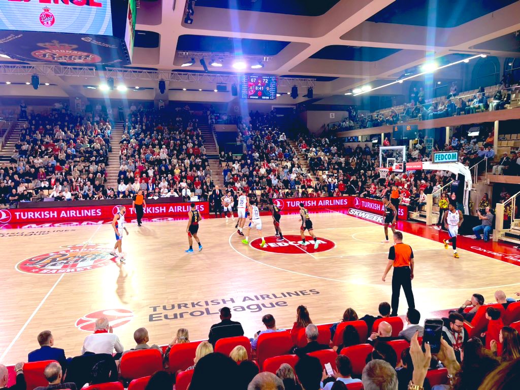 TC_MarsilyaBK's tweet photo. Anadolu Efes 🇹🇷 takımımızı Monako’da 🇲🇨 destekledik. Mücadeleyi 89-82 kazanan ekibimizi tebrik ederiz. 

Monako Fahri Konsolosumuz Sayın İlhami Aygün’e, THY Nice Müdürü Sayın Alper Atalay’a ve Monako’daki Türk toplumuna teşekkürler. @ilhamiaygun @AnadoluEfesSK @TK_TR @EuroLeague https://t.co/2vzjtW3IPm