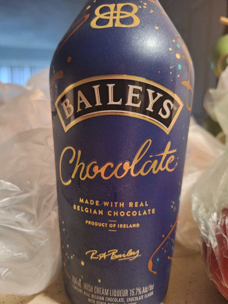 Alright - this stuff is just... well... let's just say the contents might not survive the night! 
Absolutely beautiful! That Belgian chocolate in it..? 👌🏻🫠🥰
#Baileys #BaileysIrishCream