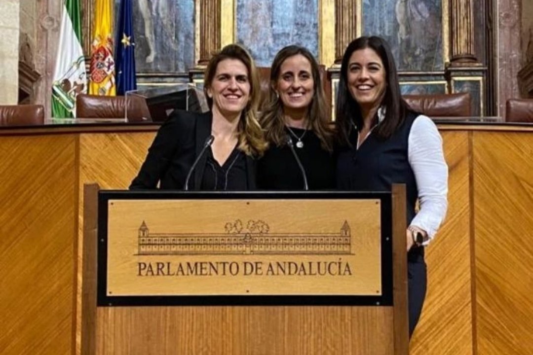 No sé a cuál de las tres admiro más. La #diabetESP en Andalucía tiene grandes profesionales con nombre de mujer <a href="/isabeleiva2/">isabeleiva</a> <a href="/AnaG_Pe/">Ana G.P.</a> y <a href="/marietabrocca/">Marieta</a> 
#DiaMundialdelaDiabetes