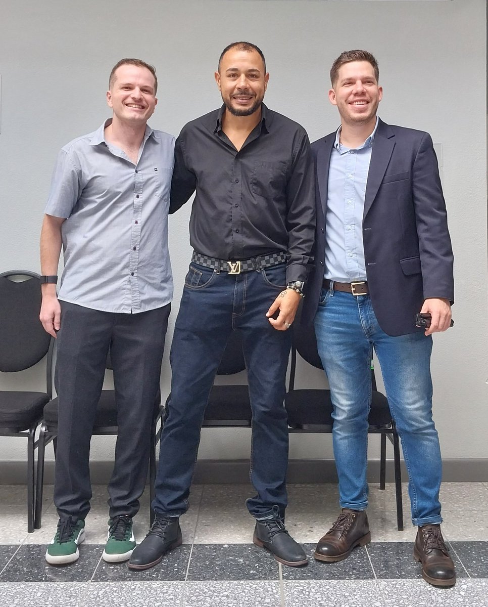 MarioRoldn12's tweet photo. ¡Hoy tuvimos una fascinante charla sobre blockchain en la Universidad de Costa Rica con Greenchain! 🌐💡 Buscamos impulsar la adopción cripto y fue un placer asistir a este evento educativo. #Blockchain #AdopcionCripto #EducacionFinanciera 🚀 #greenchain https://t.co/IaVCBy3VSe