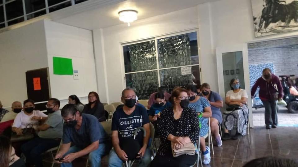 gossipmed_'s tweet photo. En Tuxpam Veracruz hay una familia de charlatanes que tienen una clínica millonaria, solo dan medicamento naturista, cobran $500 por consulta +  "medicamento", he visto publicaciones que venden la vacuna "cura diabetes" con precios desde $20mil https://t.co/V04hFkGOIz
