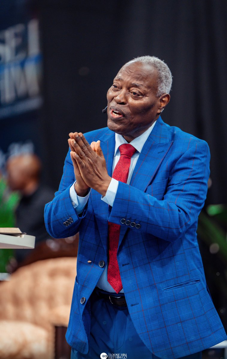 saxfreak's tweet photo. Pastor Kumuyi 101 https://t.co/KmXobL9csI