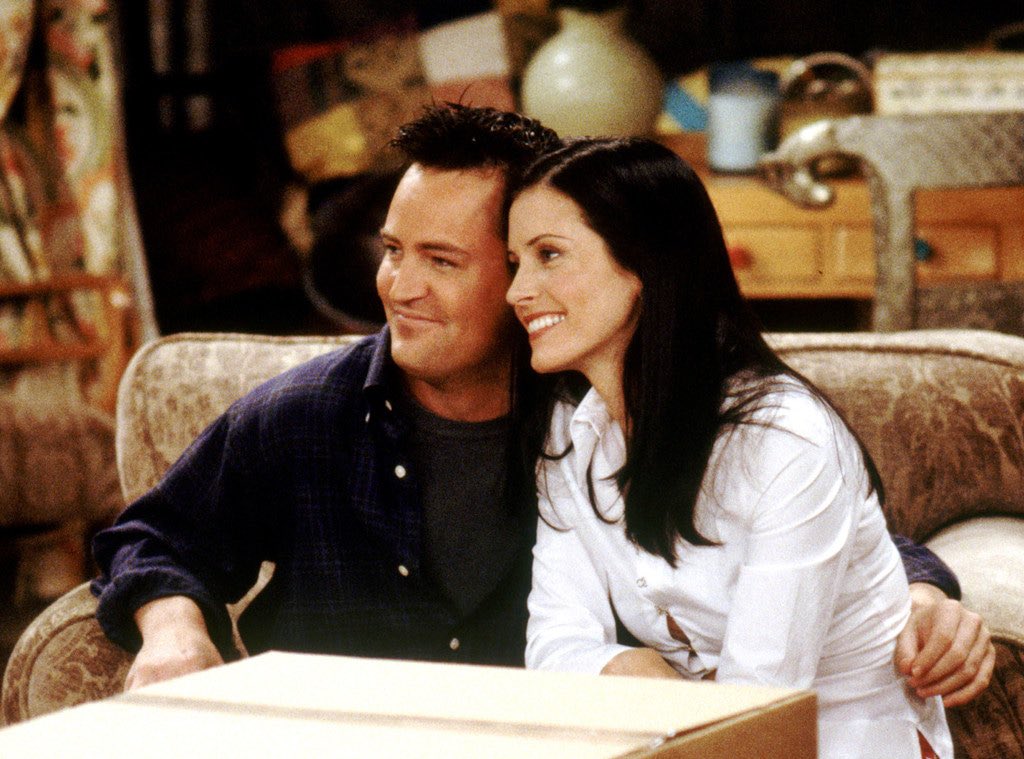 DiscussingFilm's tweet photo. Courteney Cox pays tribute to Matthew Perry & shares an on-set memory:

“I’m so grateful for every moment I had with you Matty & I miss you everyday. 

When you work with someone as closely as I did with Matthew, there are thousands of moments I wish I could share. For now here’s one of my favourites.

To give a little backstory, Chandler and Monica were supposed to have a one-night fling in London. But because of the audience’s reaction, it became the beginning of their love story.

In this scene, before we started rolling, he whispered a funny line for me to say. He often did things like that. He was funny and he was kind.”