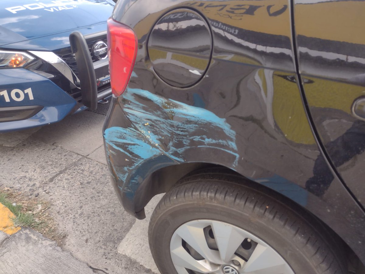 gansito12's tweet photo. Ahora resulta que si te pega un camión de @movilidad_leon, tú le tienes que pagar. Vamos a la chingada.
RT para que más gente sepa y no se les vaya a ocurrir tener un percance con ellos @VivoEnLeon https://t.co/vk8oIcIMp6